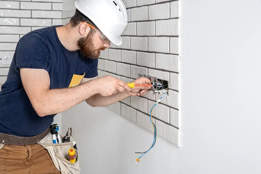 Common Electrical Issues A Handyman Can Quickly Fix in Austin, TX